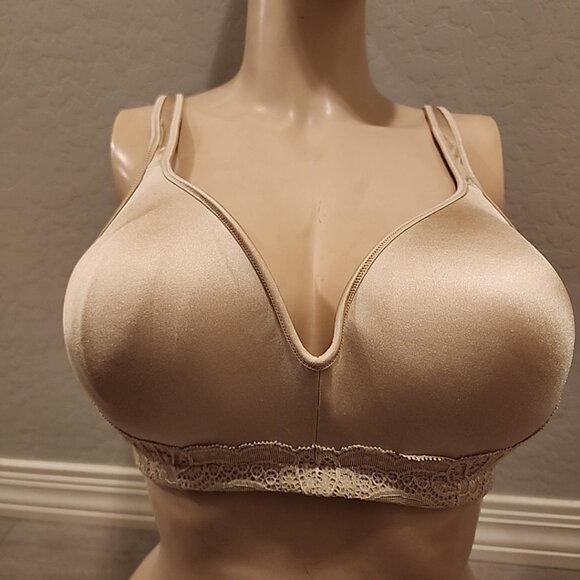 Playtex Bra 42C Nude Wireless Lightly Lined 0002 - Picture 1 of 3